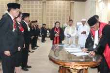 24_Anggota_DPRD_Tomohon_Dilantik_Caroll_Senduk_Selamat_Bekerja_1